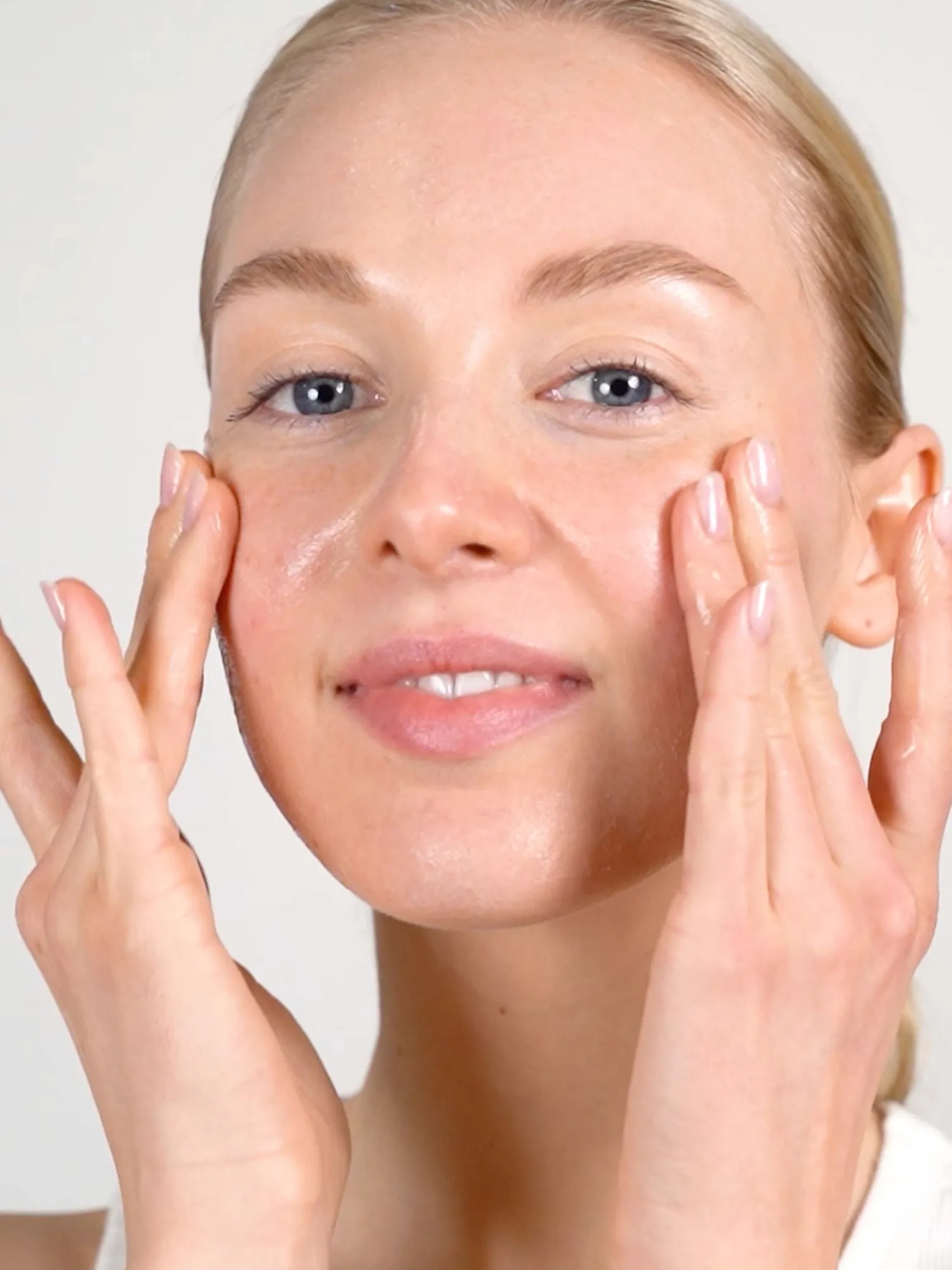 Alternative Image Mario Badescu Botanical Exfoliating Scrub