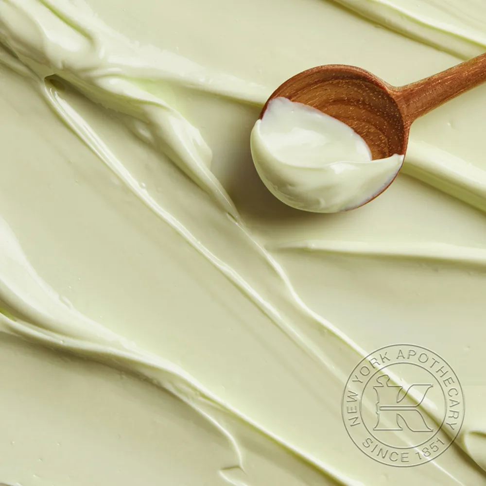 Creamy Eye Treatment with Avocado