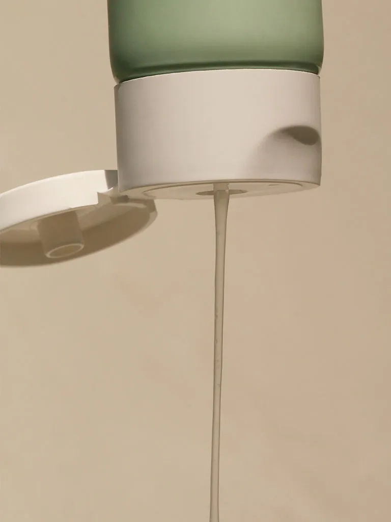 Alternative Image Summer Fridays Super Amino Cleanser