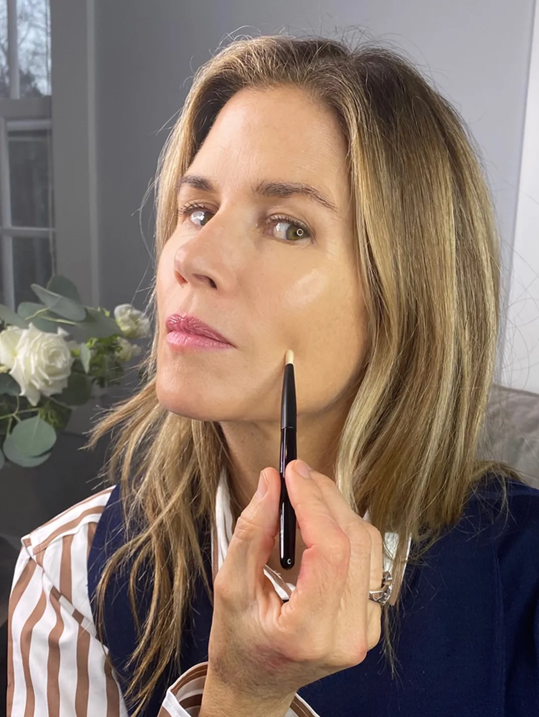 Alternative Image Westman Atelier Spot Check Brush