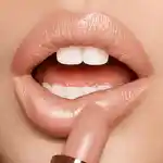 Alternative Image Charlotte Tilbury K. I. S. S. I. N. G