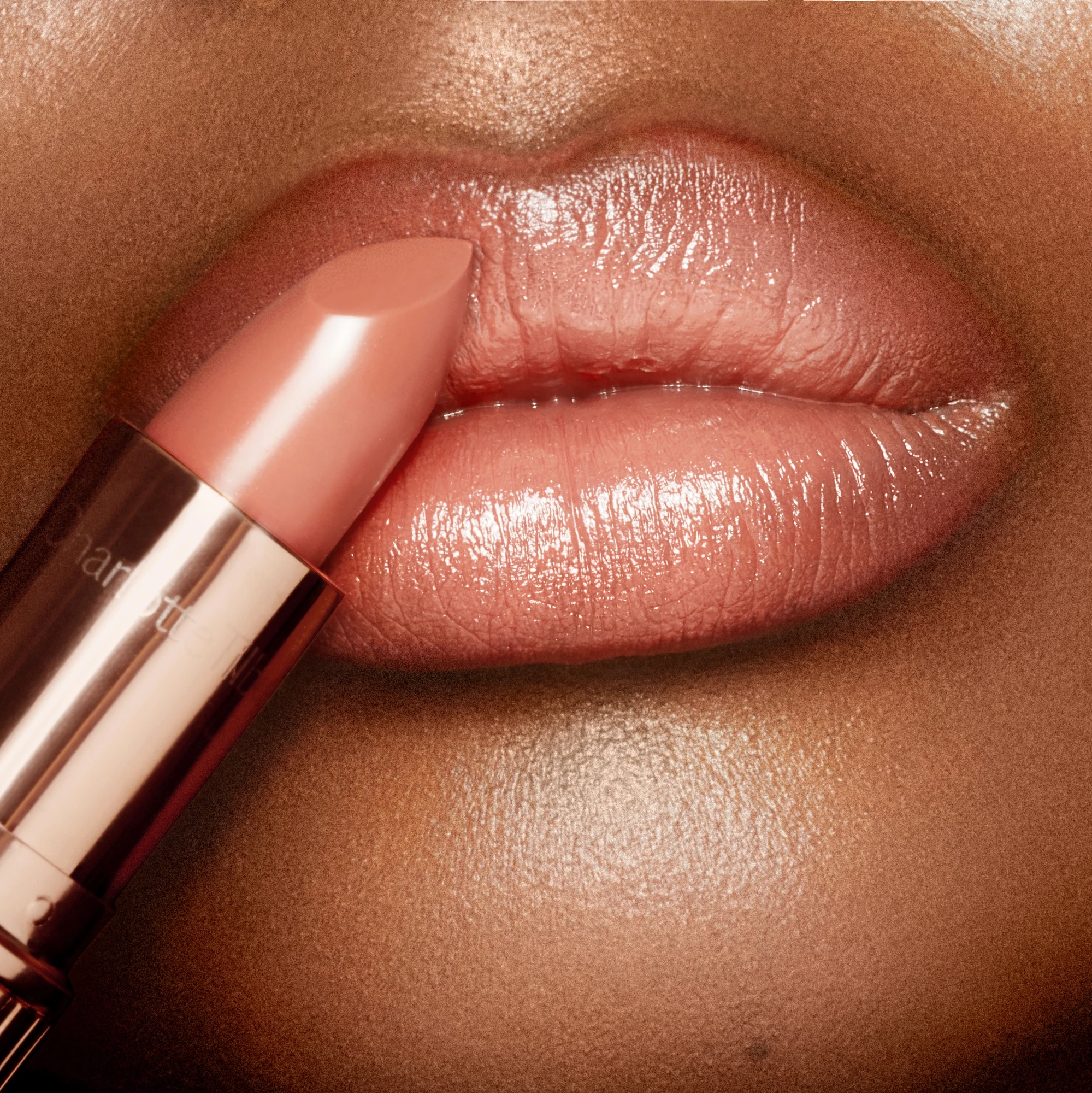 Alternative Image Charlotte Tilbury K. I. S. S. I. N. G