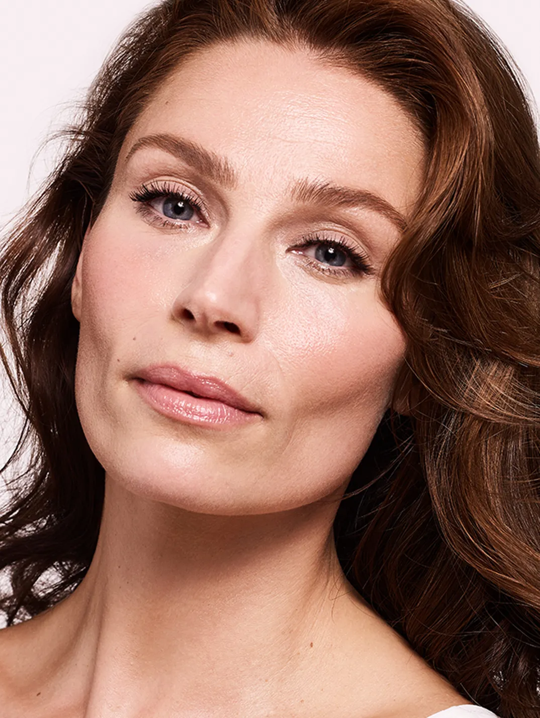 Alternative Image Charlotte Tilbury Wonderglow