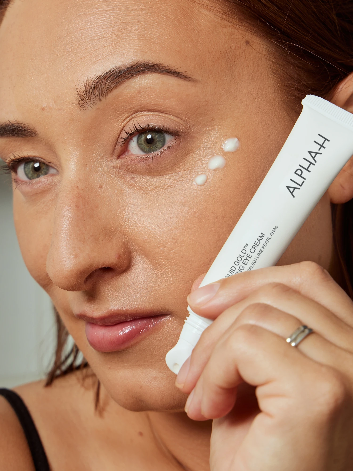 Alternative Image Alpha H Liquid Gold Eye Cream