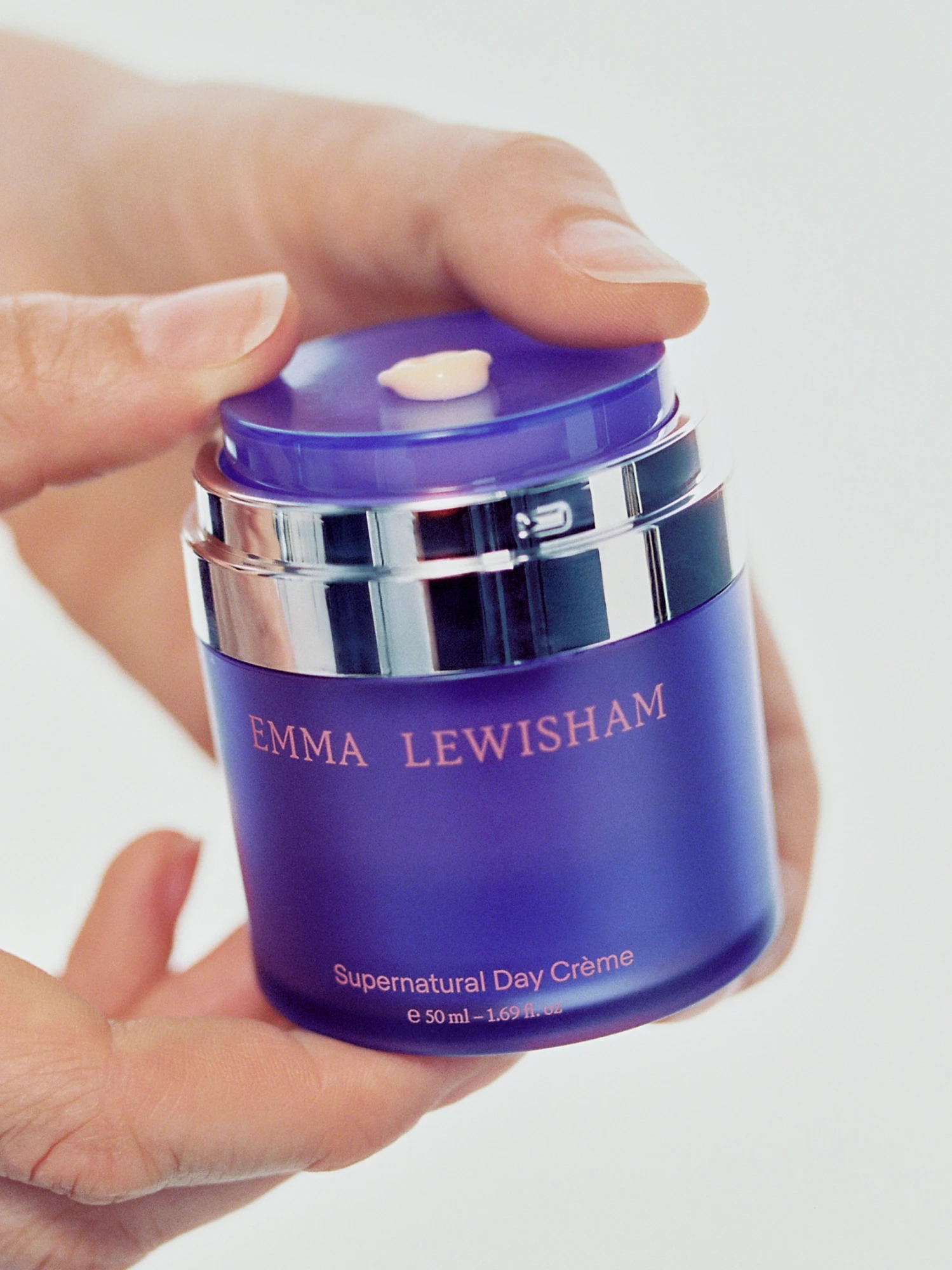 Alternative Image Emma Lewisham Illuminating Brighten Your Day Creme