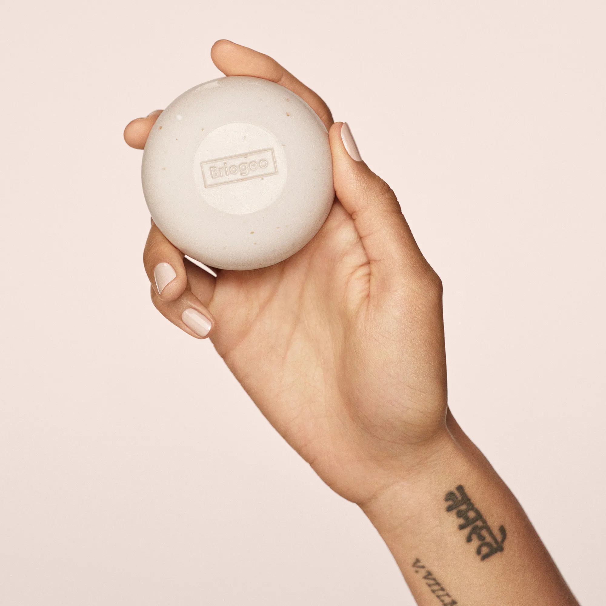 Alternative Image Briogeo Aloe+ Oat Milk Ultra Soothing Cleansing Bar