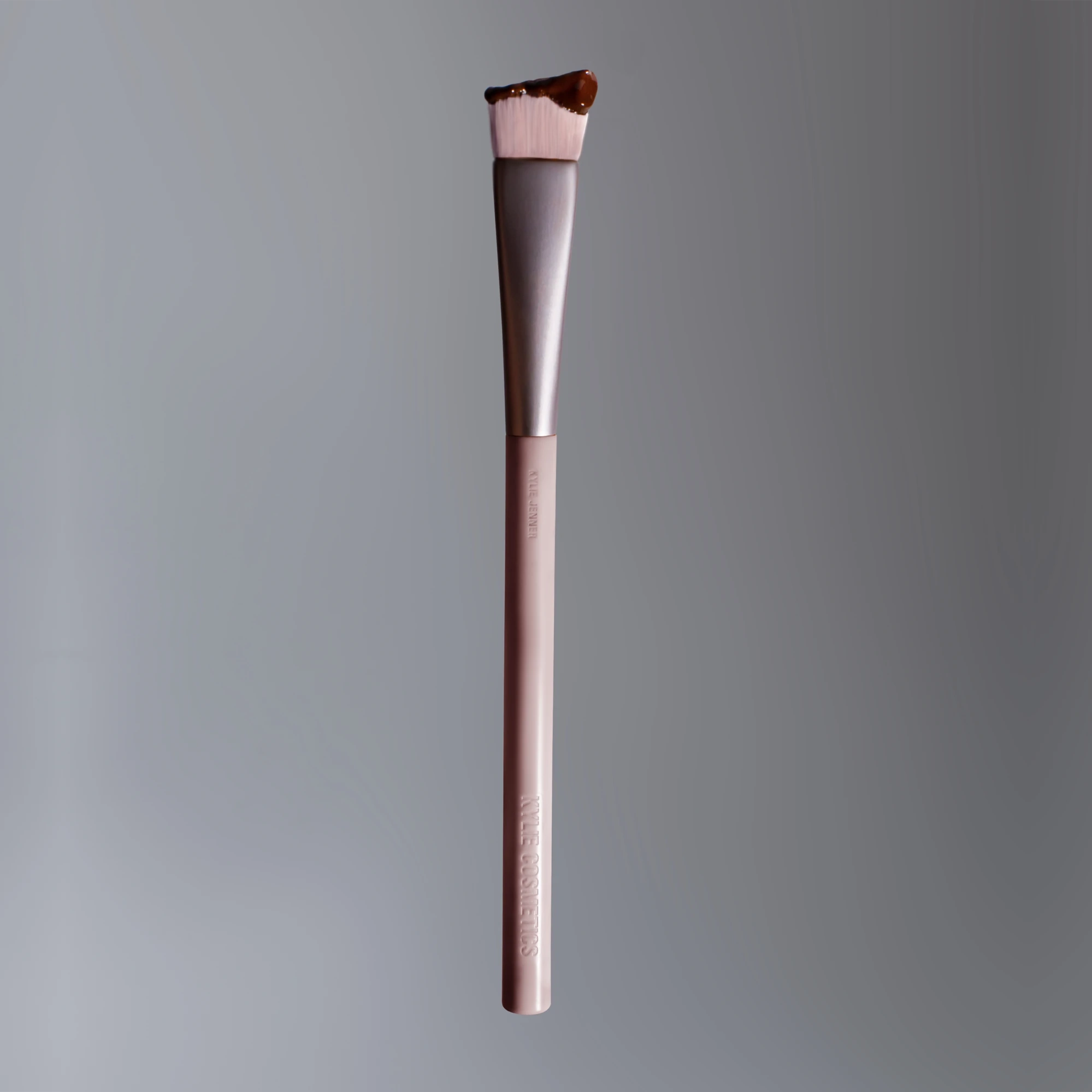 Alternative Image Kylie Beauty Concealer Brush