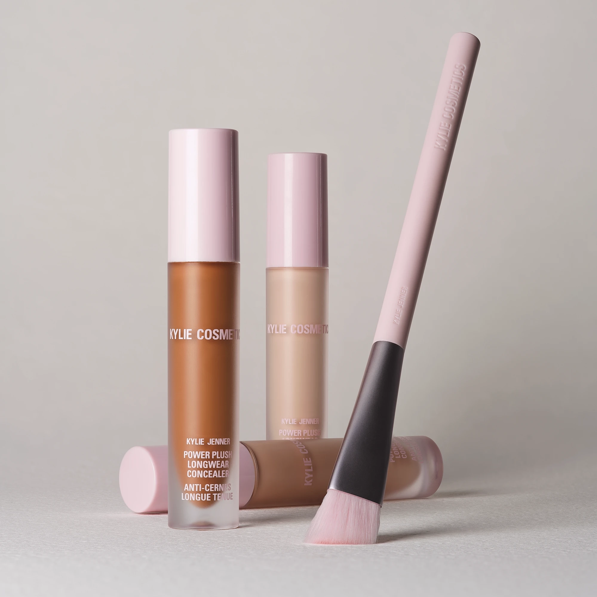 Alternative Image Kylie Beauty Concealer Brush