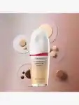 Alternative Image Shiseido Revitalessence Skin Glow Foundatio
