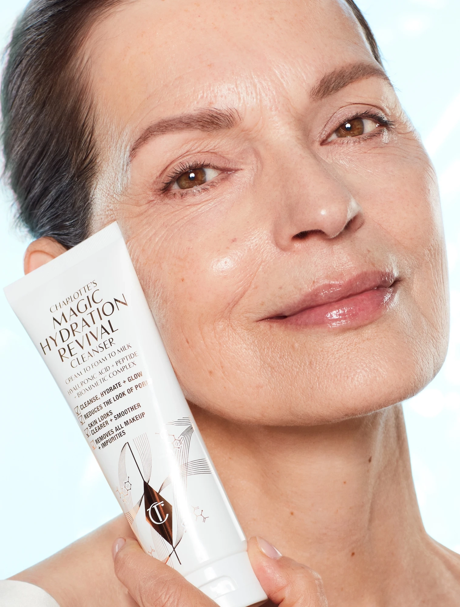 Alternative Image Charlotte Tilbury Charlottes Magic Hydration Revival Cleanser