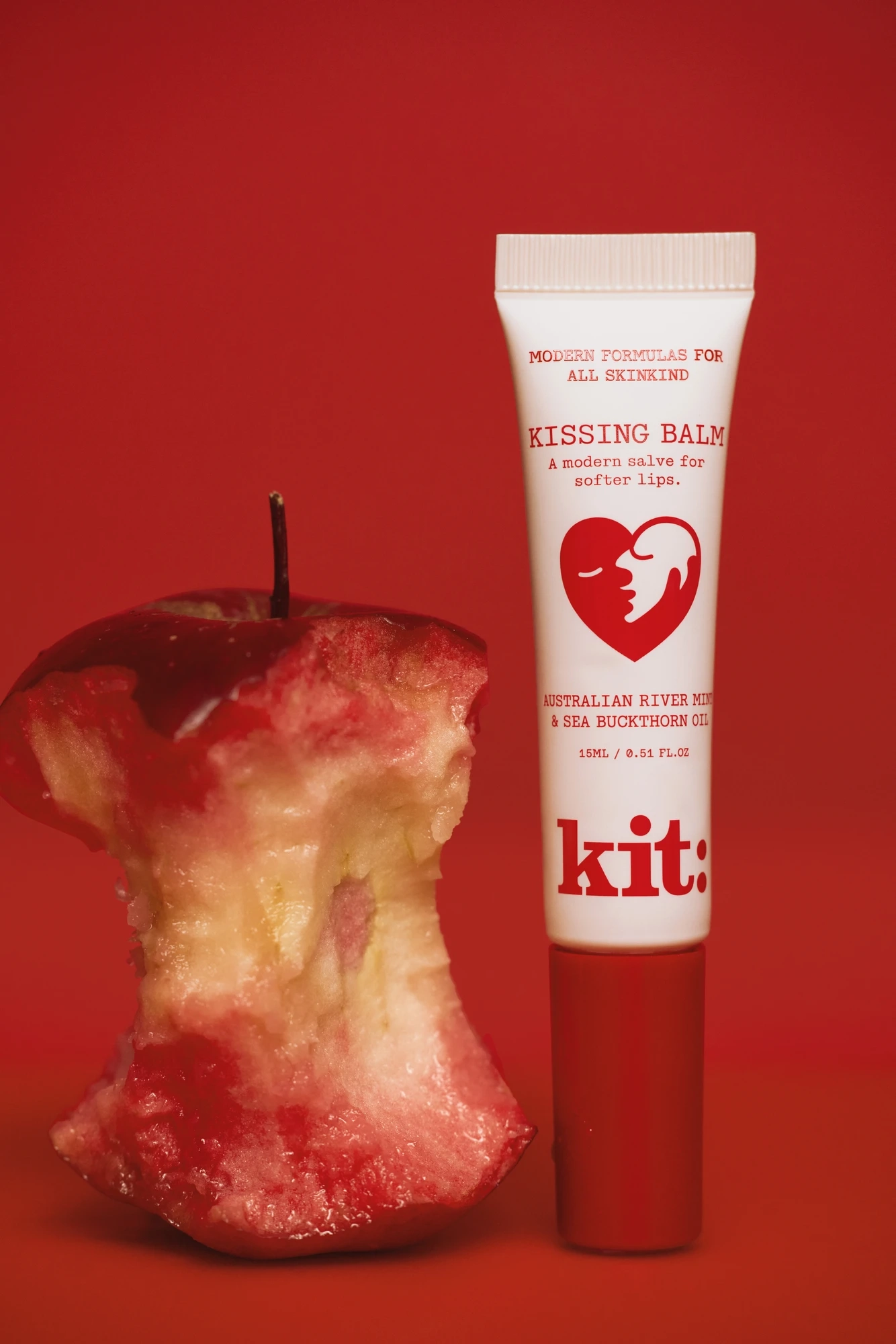 Alternative Image Kit Kissing Balm