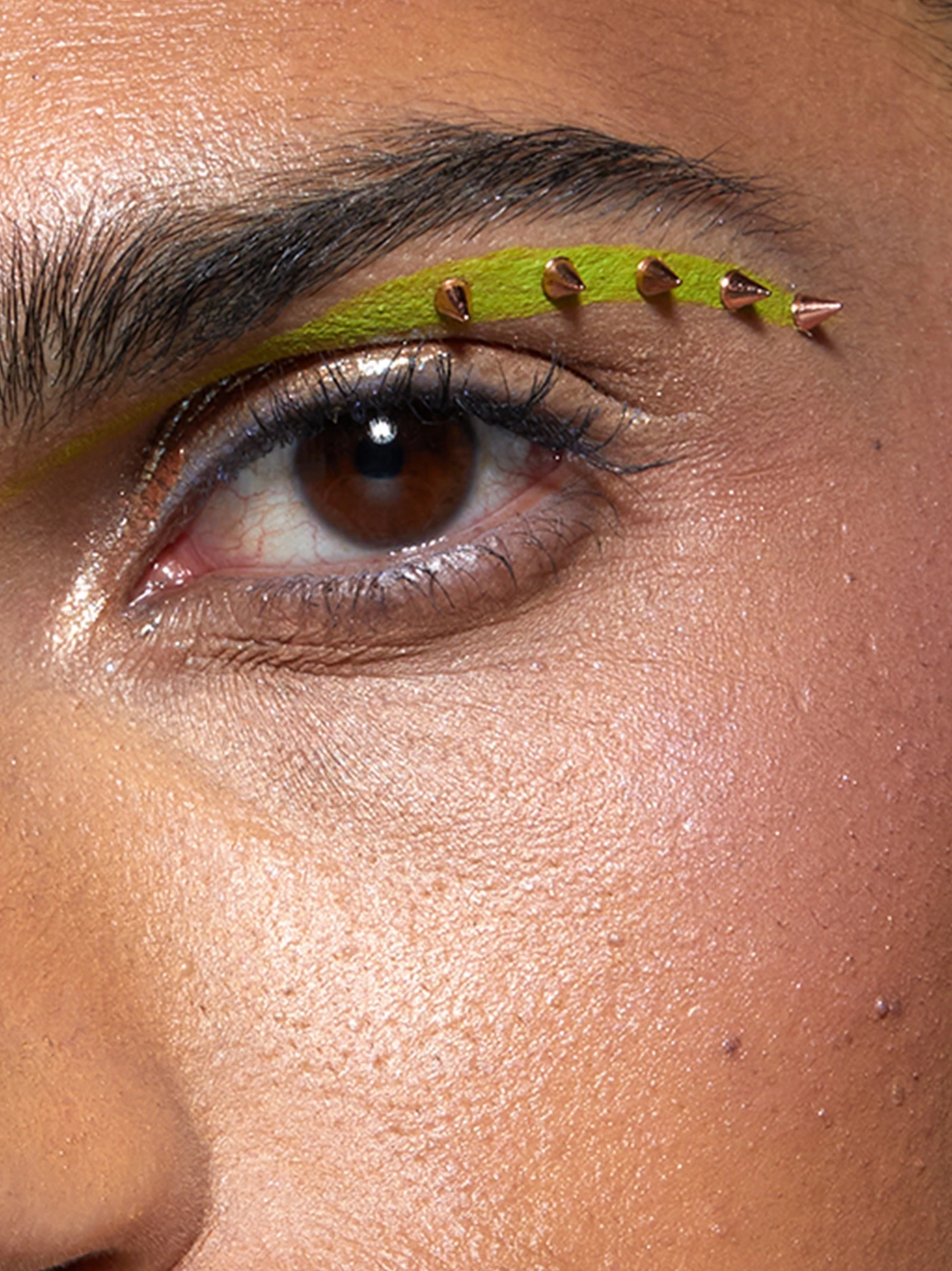 Alternative Image Half Magic Face Studs