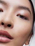 Alternative Image Urban Decay Face Bond Foundation