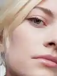 Alternative Image Urban Decay Face Bond Foundation