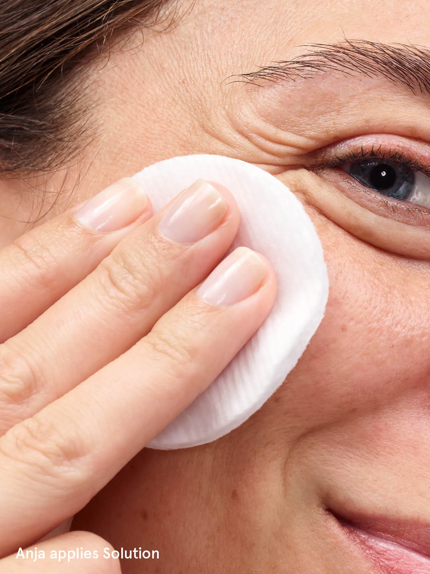 Alternative Image Glossier Solution Skin Perfecting Daily Chemical Exfoliator
