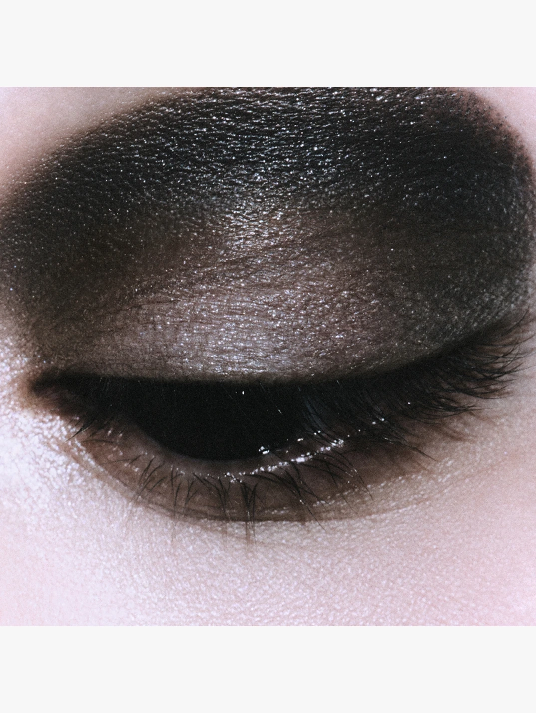 Alternative Image Kylie Cosmetics Smokey Kyshadow Palette