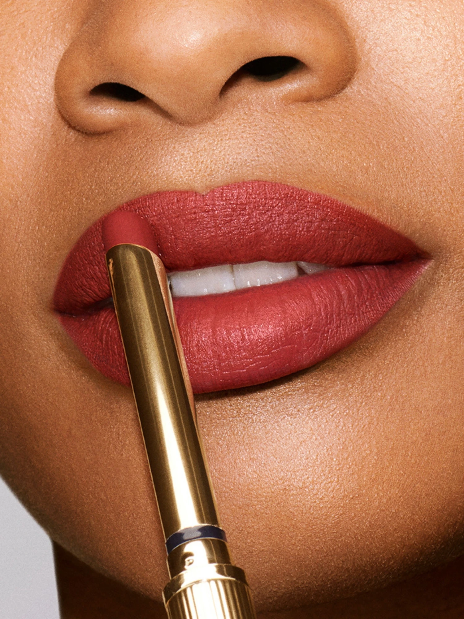 Alternative Image Estee Lauder Pure Color Explicit Silk Matte Lipstick