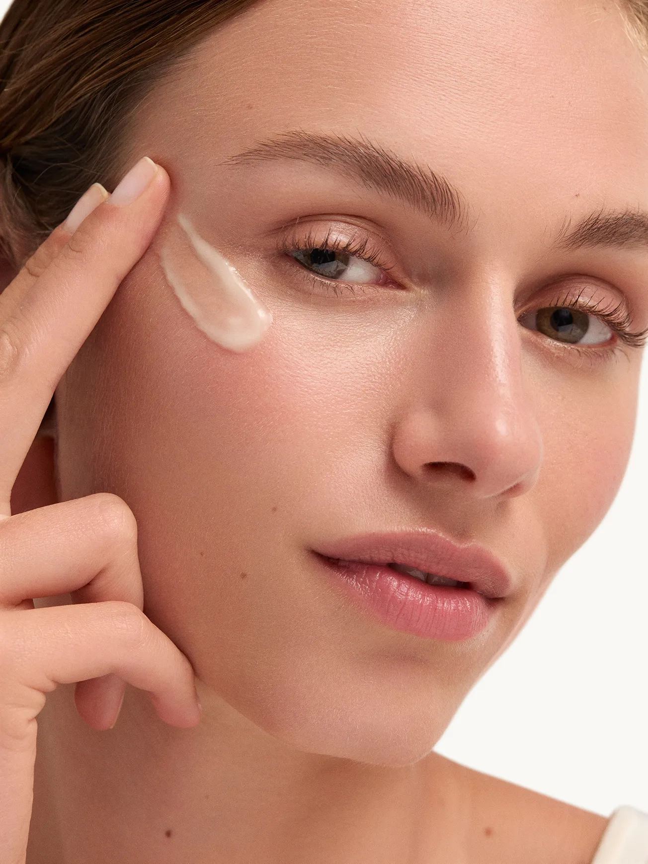 Alternative Image GOOP Youth Boost Peptide Serum