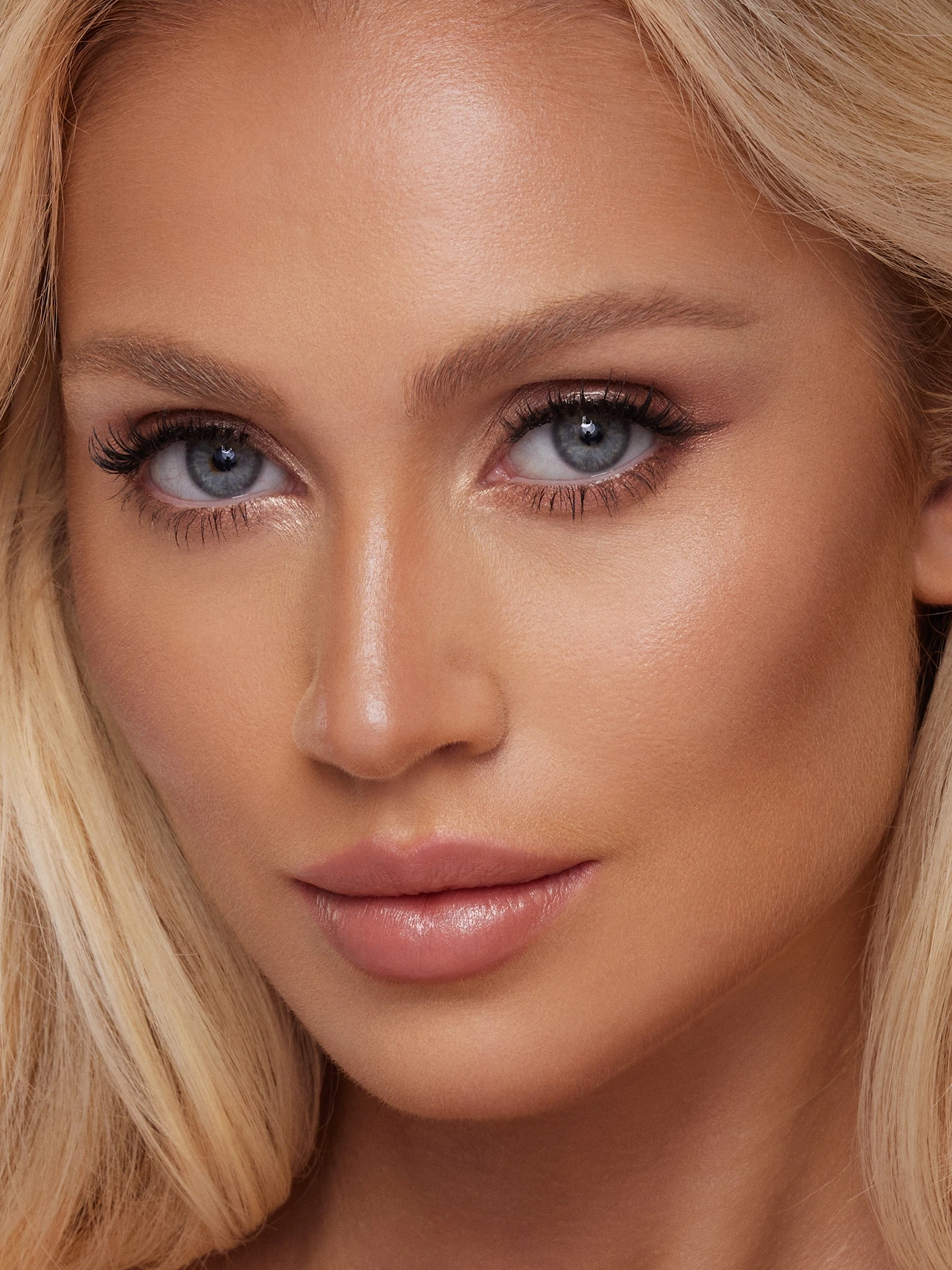 Alternative Image Charlotte Tilbury Hollywood Contour Wand