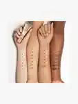 Alternative Image Hourglass Illusion Luminous Glow Foundation