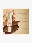 Alternative Image Hourglass Illusion Luminous Glow Foundation