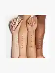 Alternative Image Hourglass Illusion Luminous Glow Foundation