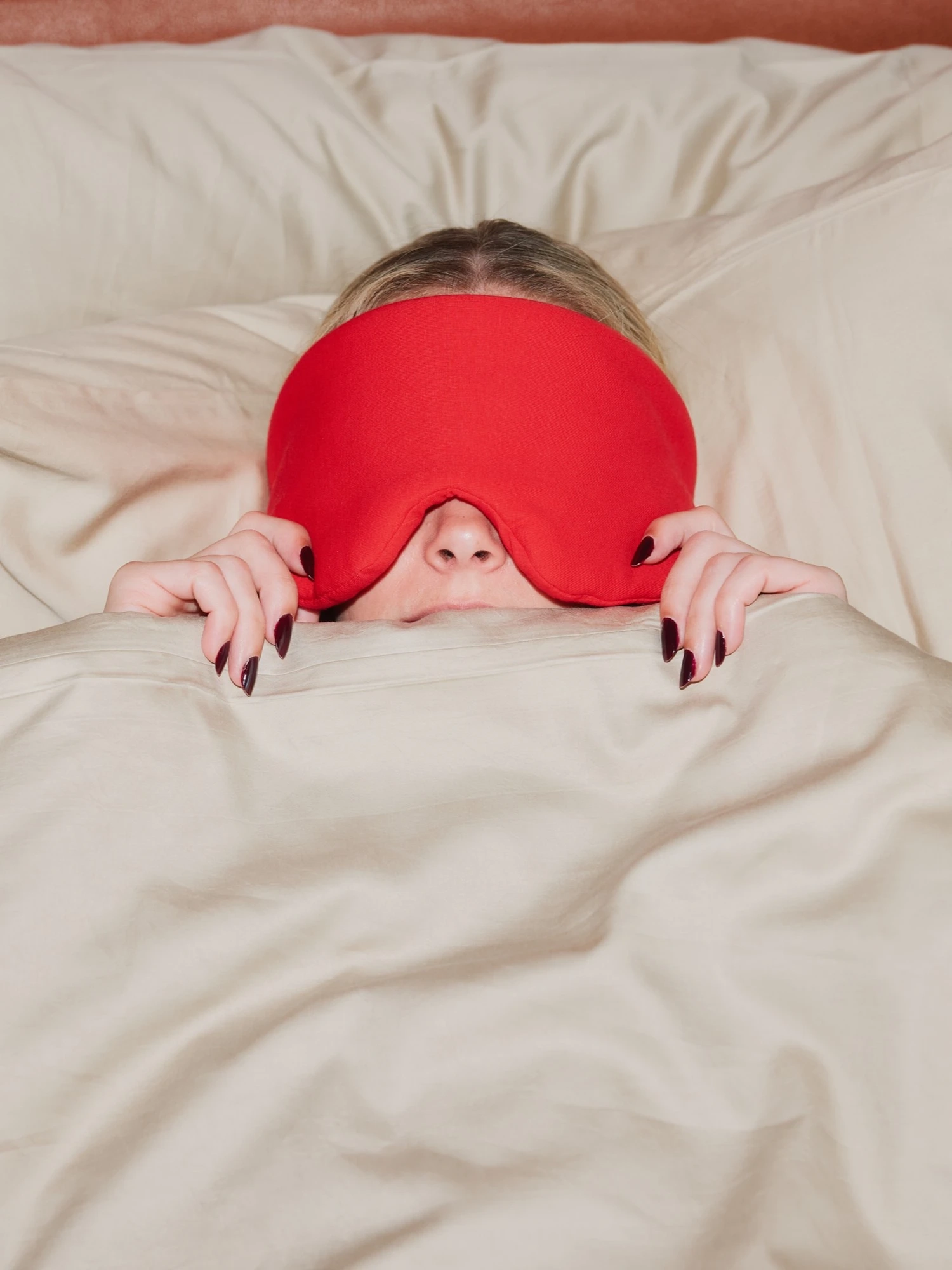 Alternative Image Kit Good Night Pillow Mask