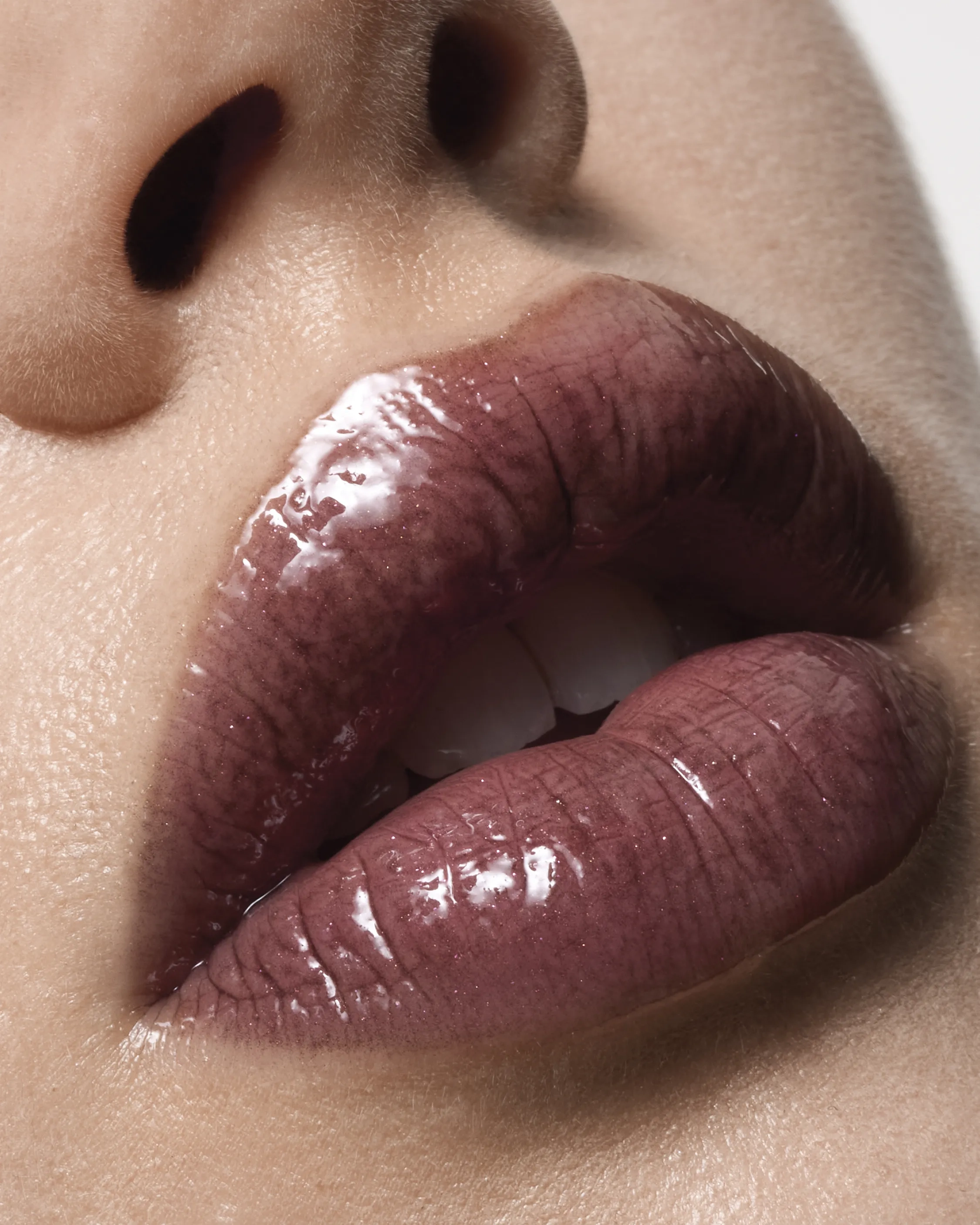 【新品】ISAMAYA BEAUTY イサマヤ　LIPS リップ　レッド 新品】ISAMAYA BEAUTY イサマヤ LIPS リップ レッド