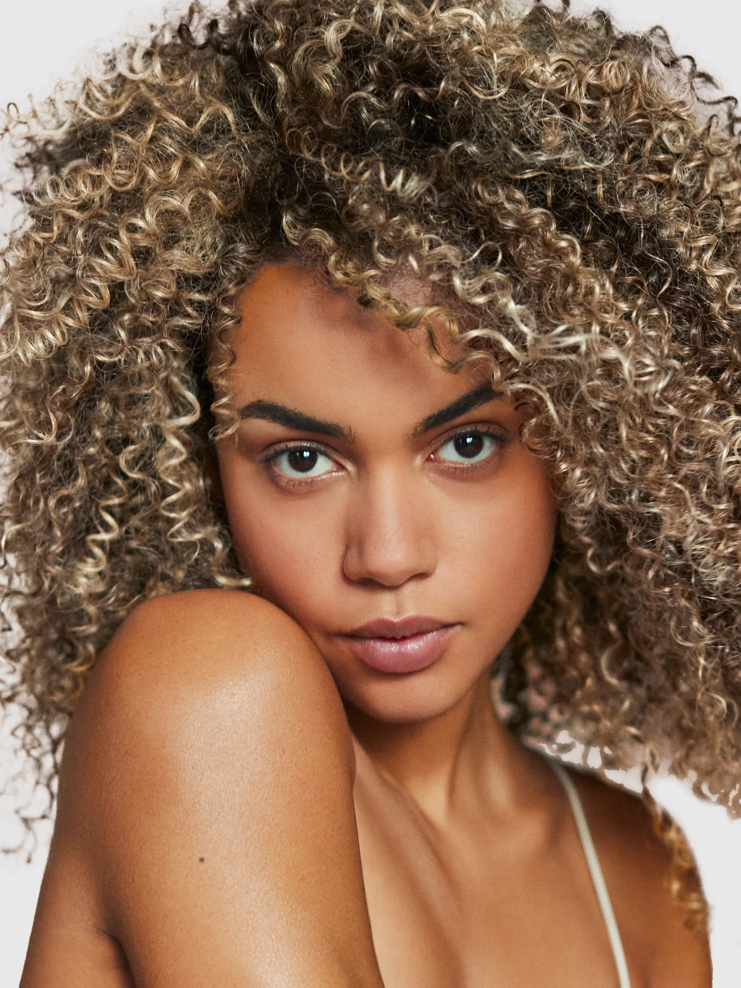 Alternative Image Kerastase Blond Absolu Cicagloss Hair Oil