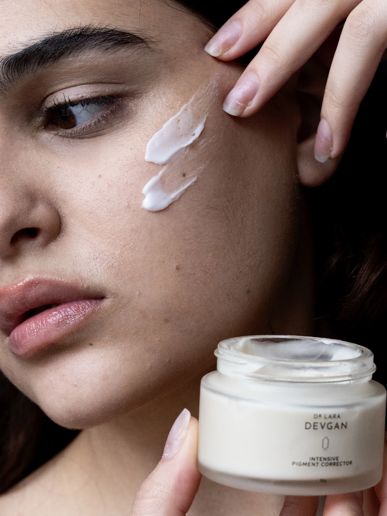 Alternative Image DRLARADEVGAN Intensive Pigment Corrector