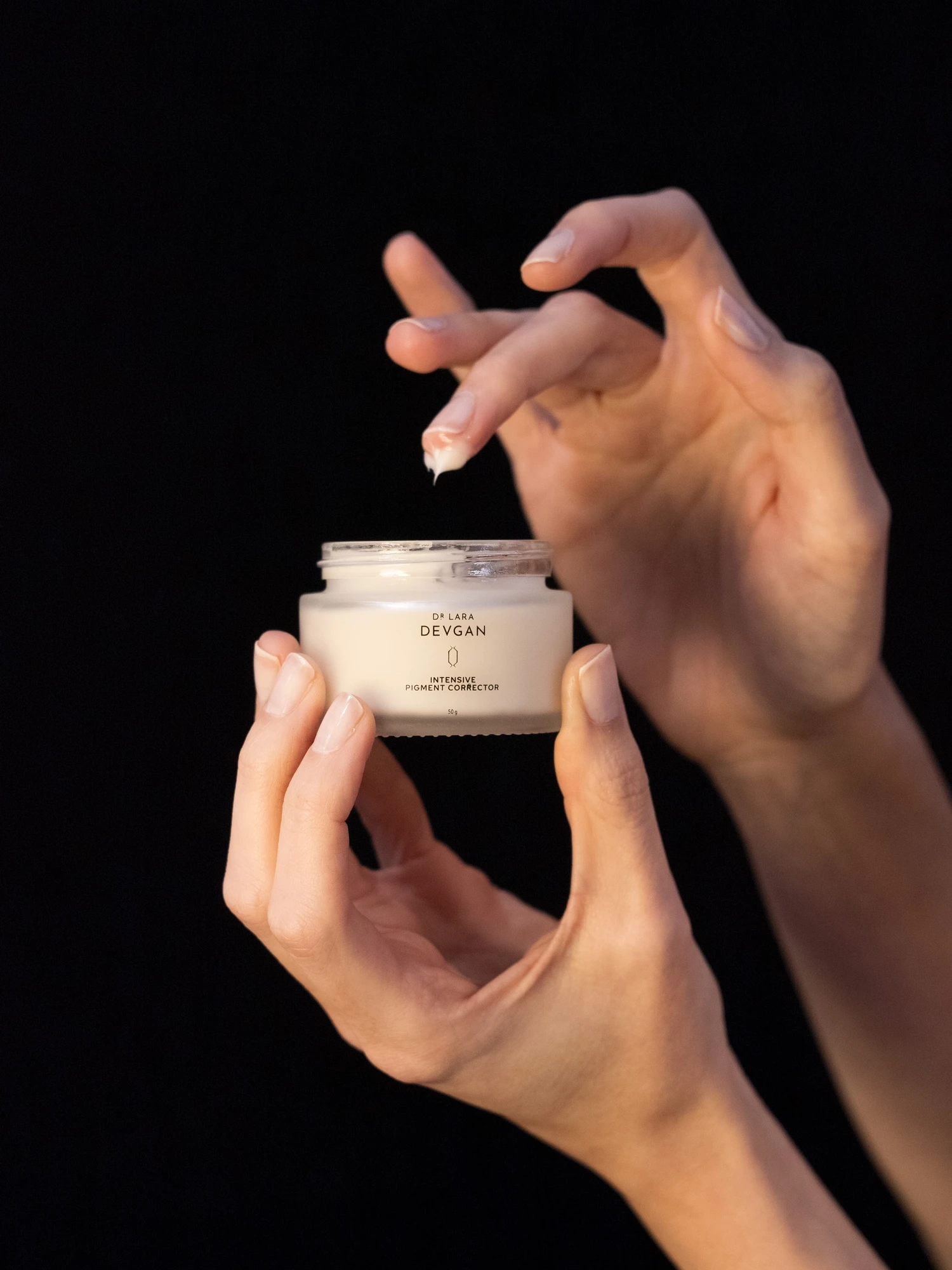 Alternative Image DRLARADEVGAN Intensive Pigment Corrector