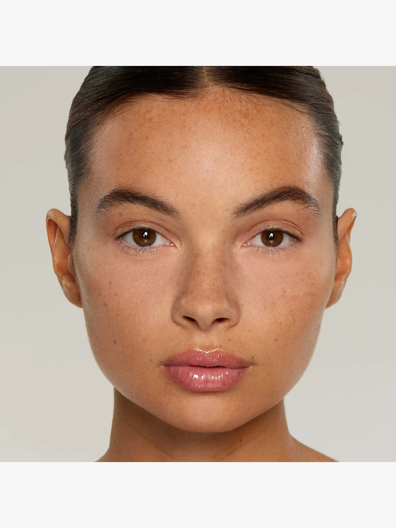 Alternative Image Kylie Cosmetics Undereye Brightening Powder
