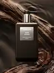 Alternative Image Tom Ford Oud Wood Moisturiser