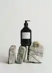 Alternative Image Perfumer H Rain Wood Hand Wash