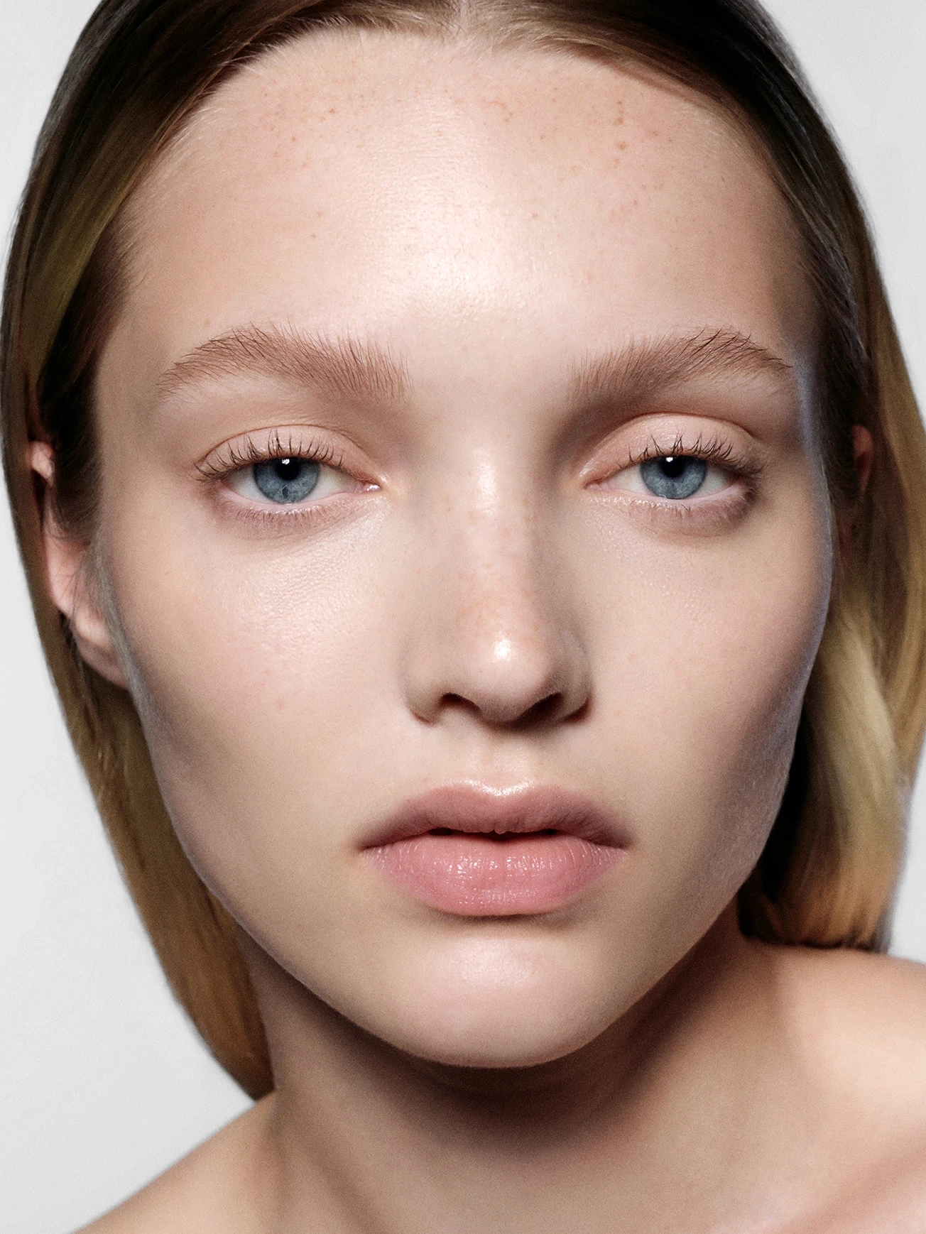 Alternative Image Victoria Beckham Beauty Feather Fix Brow Gel