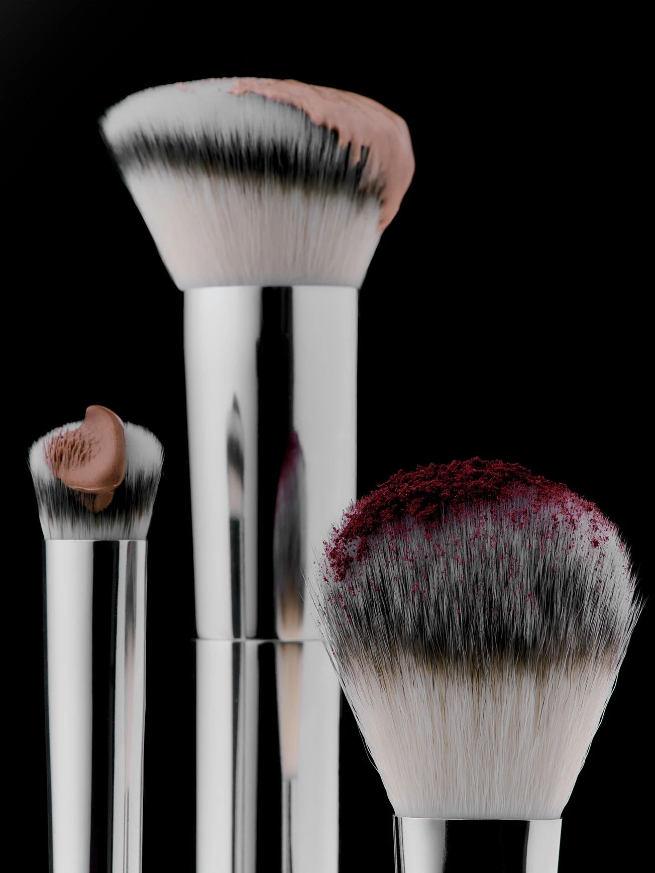 Alternative Image MECCACOSMETICA Buffing Sculpting Brush