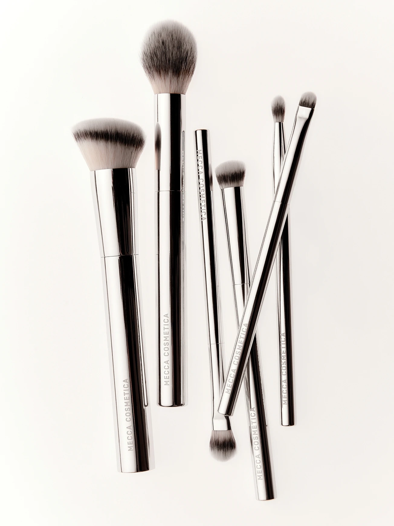 Alternative Image MECCACOSMETICA Domed Face Brush