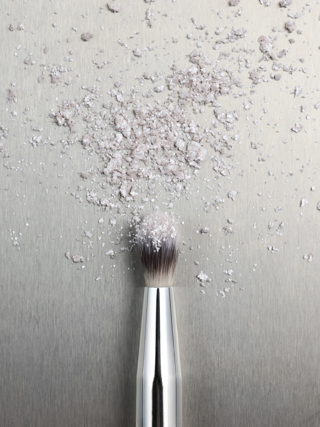 Alternative Image MECCACOSMETICA Mini Domed Shadow Brush