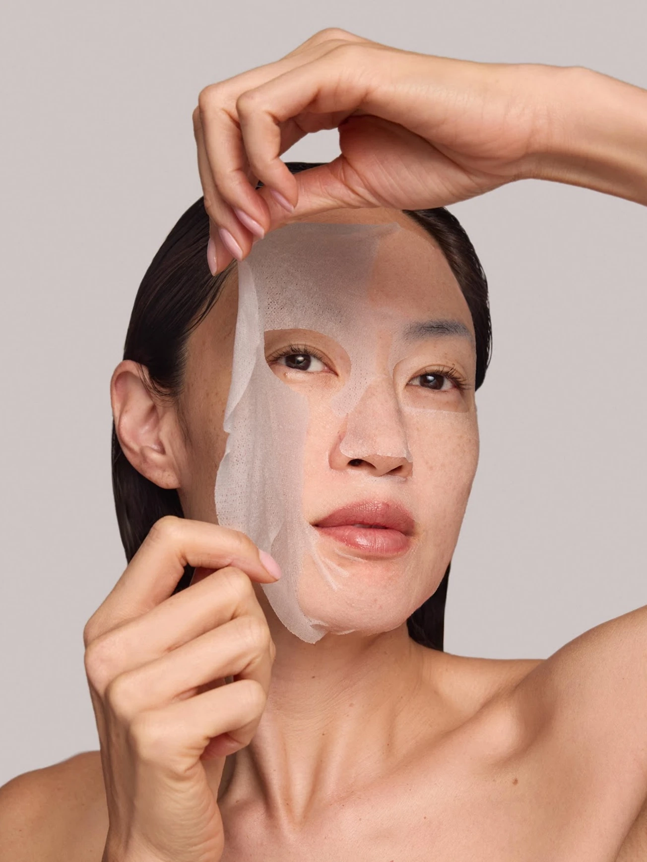 Alternative Image KARUNA Tranexamic Pro Face Mask Single