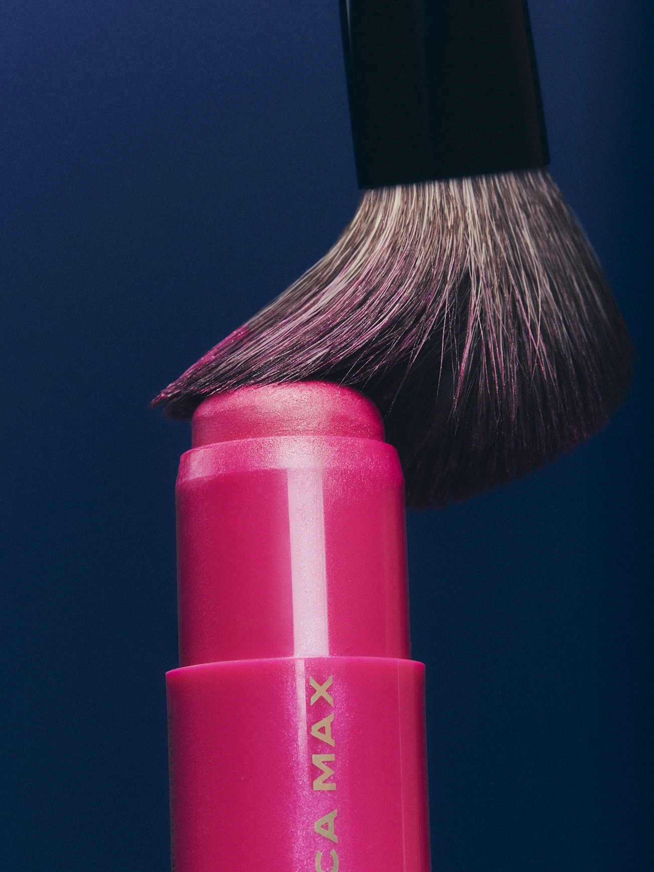 Alternative Image MECCAMAX Angled Blush Brush Copy