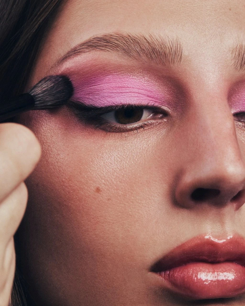 Alternative Image MECCAMAX Crease Blending Eye Brush
