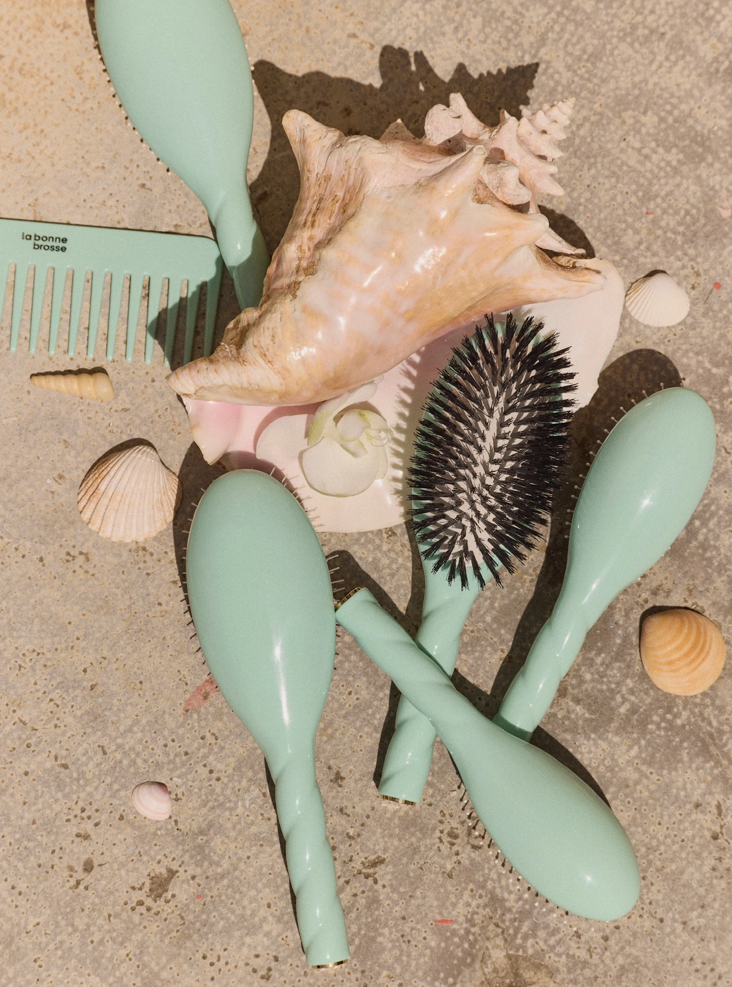 Alternative Image La Bonne Brosse N03 The Essential Soft Petite Brush Blue Lagoon