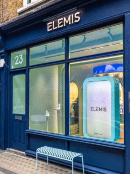 archive-early-days-elemis-2-oct-25.gif