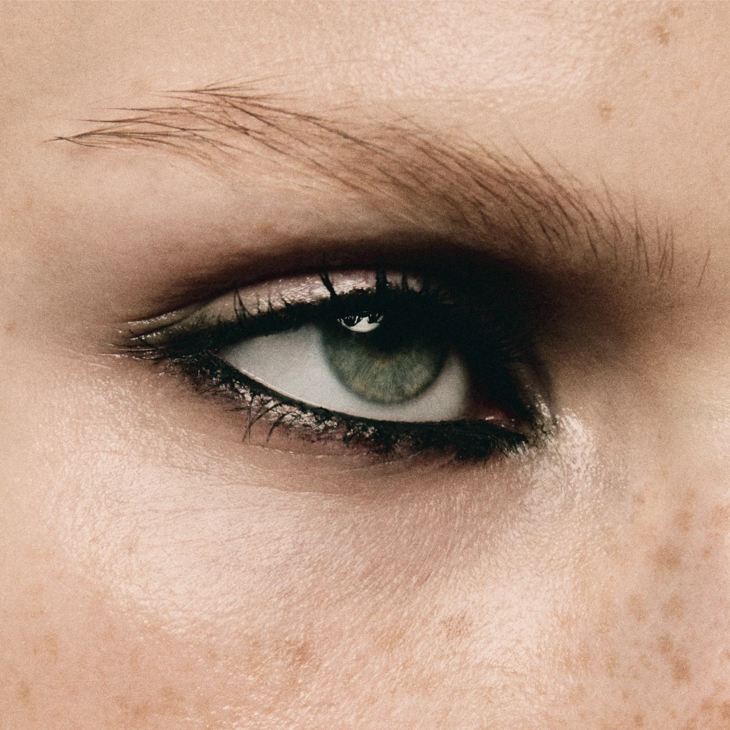 eyes-nav-tiles-march-26-eyeliner-1x1.jpg