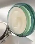 La Mer Lip Balm Step5