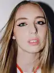 https://contenthub-delivery.mecca.com/api/public/content/memo-blusher-mecca-max-interview-portrait-3x4---5-pU2InlhQiaAuwDIYgVwog.jpg?v=7c01ed84