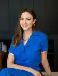 https://contenthub-delivery.mecca.com/api/public/content/memo-facile-founder-interview-portrait-3x4--3--TuljK9NGRwOGAyAJXONyA.jpg?v=16a4f253