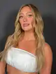 https://contenthub-delivery.mecca.com/api/public/content/memo-hilary-duff-tour-makeup-portrait-3x4-4-godkbNjYSXmQwdhPWIBTZw.jpg?v=b8c964ea