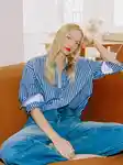 Memo In The Chair Gemma Ward Thumbnail Portrait 3x4