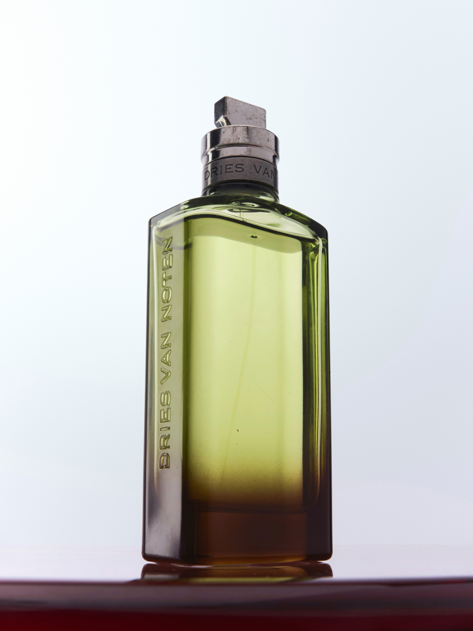 How To Make Your Fragrance Last All Day (and Night) The MECCA Memo